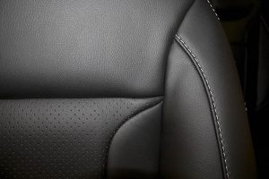 Eco-leather-Zwart-Perforatie-2-300x200